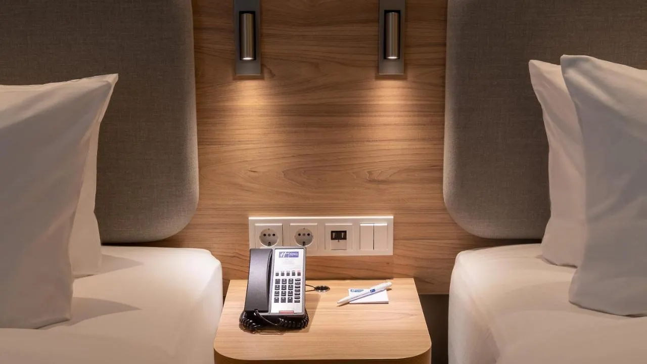 Holiday Inn Express - Munich North By Ihg 3*,  Niemcy