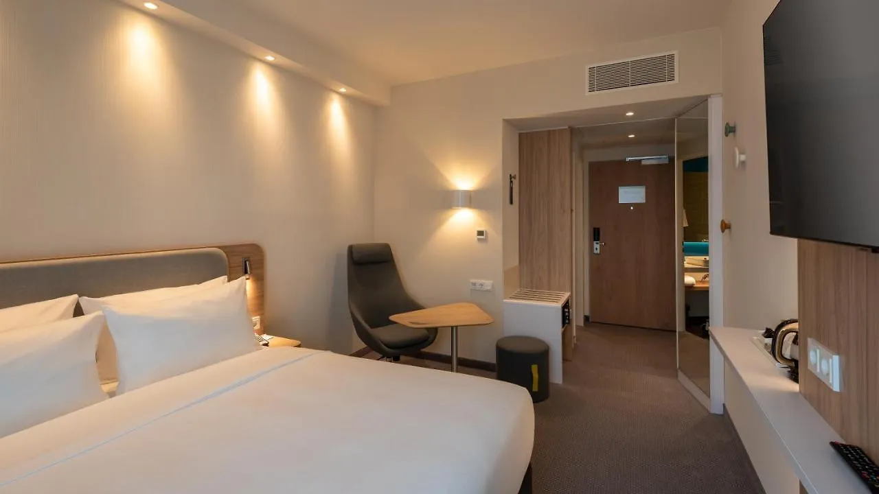 Holiday Inn Express - Munich North By Ihg Hotel