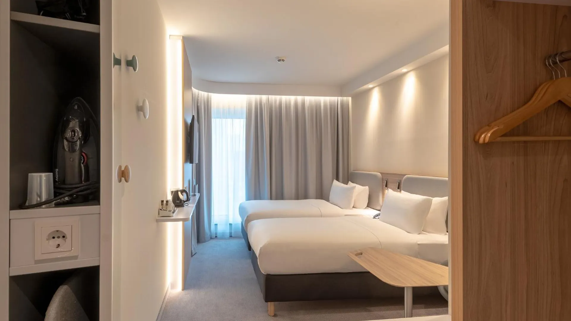 Holiday Inn Express - Munich North By Ihg Hotel